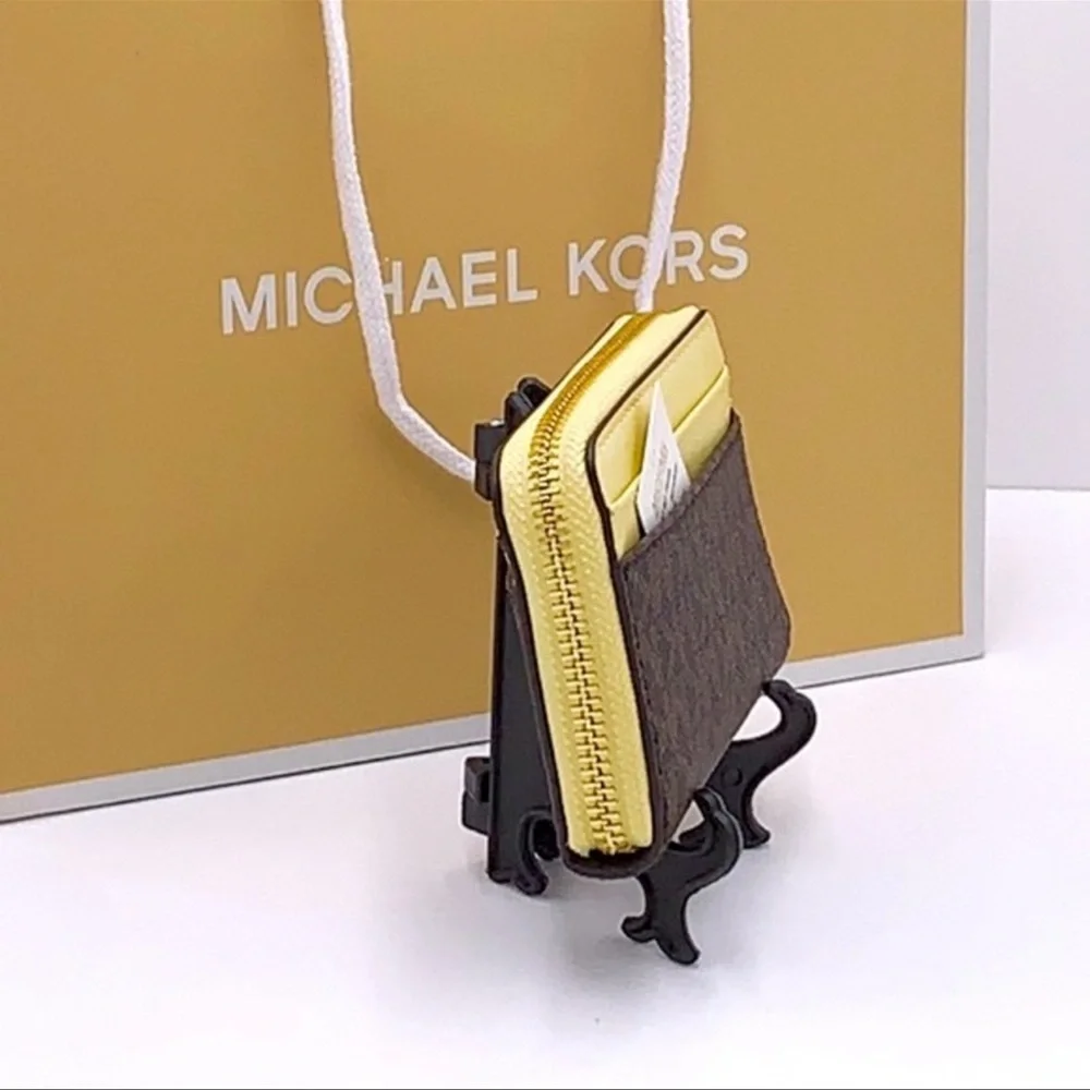 MICHAEL KORS JET SET TRAVEL MEDIUM ZIP AROUND CARD CASE BUTTERCUP